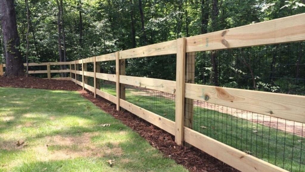 residential wood fence by Cloyd's fencing