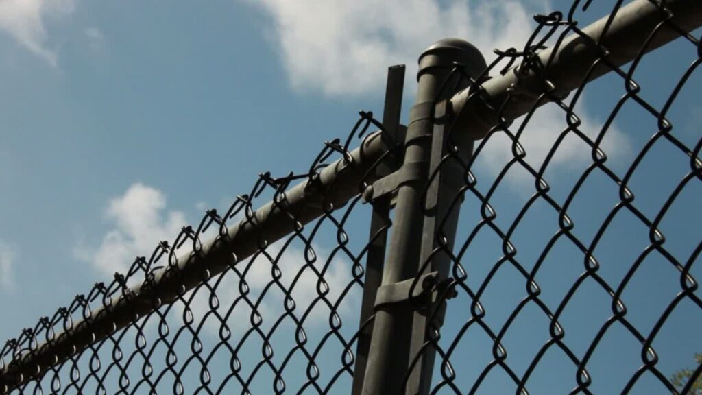 commercial chain link fence